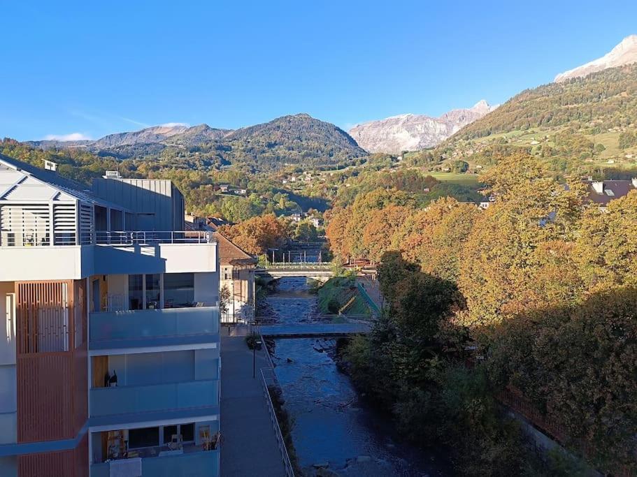 Le Meribel - Conciergerie De La Yaute 萨莱切 外观 照片